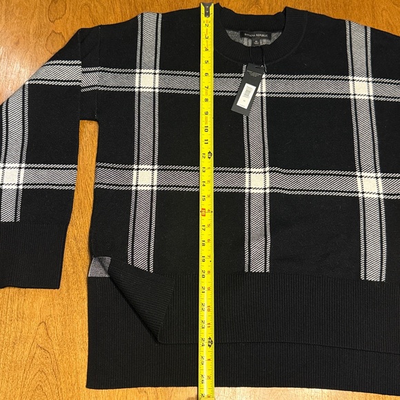 Banana Republic Plaid Statement Sweater Black Medium - Picture 12 of 13